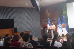 Trabajo Social Hospitalario en la República Dominicana: Entre la Invisibilidad y la Urgencia de Regulación