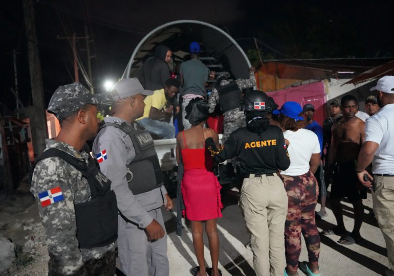 Operativo de Control Migratorio en Friusa: Más de 500 Personas Indocumentadas Detenidas
