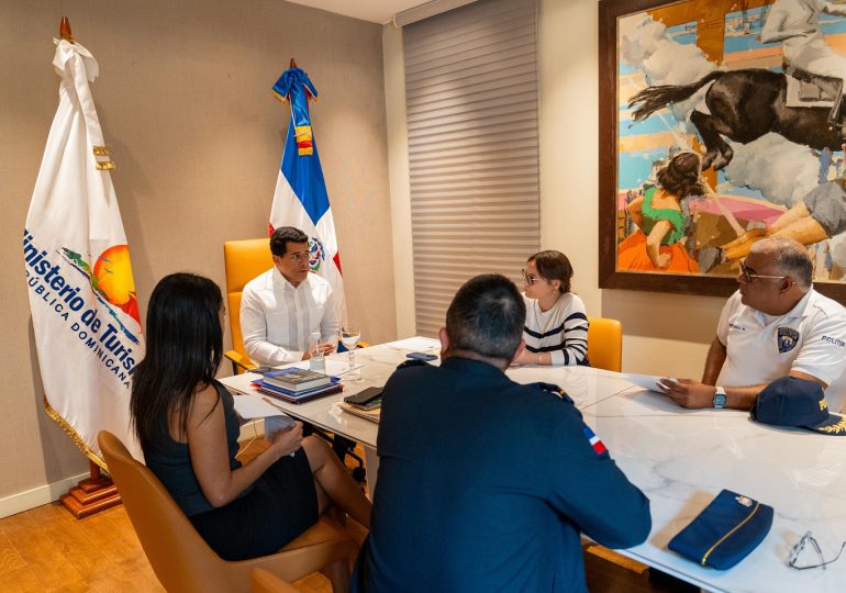 El Ministro de Turismo Coordina Medidas de Seguridad para la Semana Santa 2025